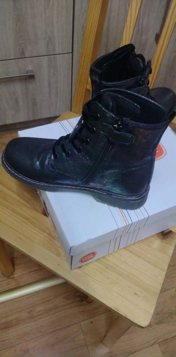 Buty dla dziewczynki