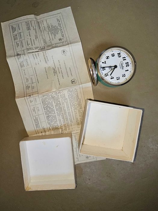 Механічний Годинник будильник (Слава.) 11 каменів часы Slava 5671 СССР