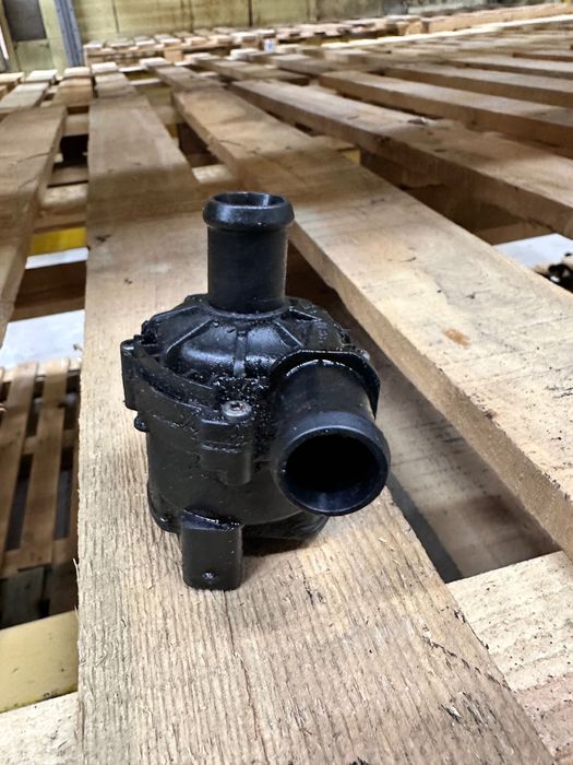 Дод. помпа Skoda SuperB Octavia. Дополнительная помпа Шкода Суперб