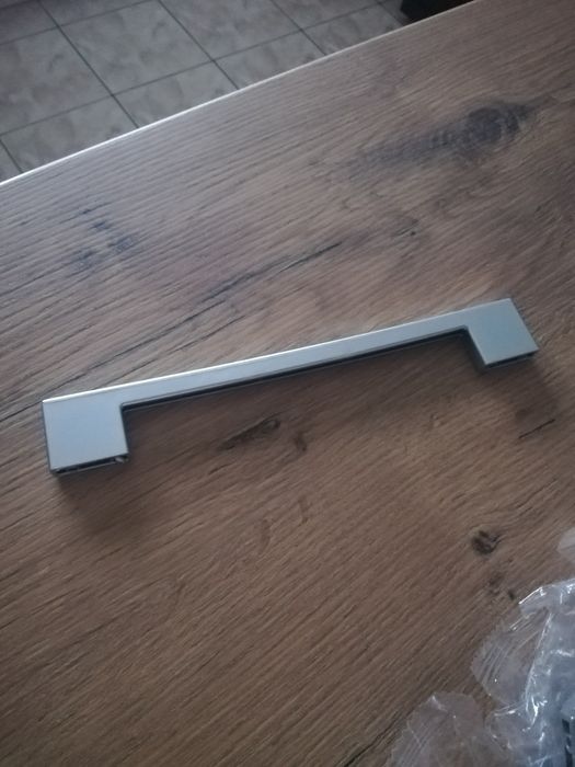 Uchwyty do szafek kuchennych nowe 22 szt