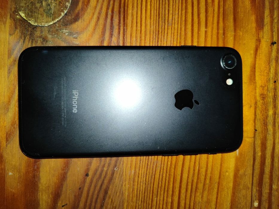 Продам iPhone 7 32gb
