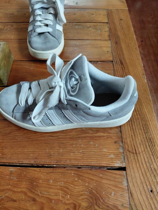 Ténis Adidas cinzentos n40,5
