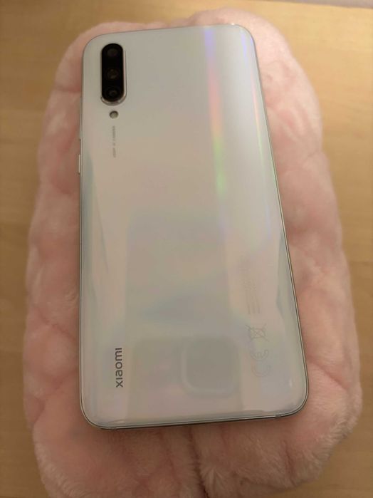 Telefon Xiaomi Mi 9 6/128gb (bez opakowania)