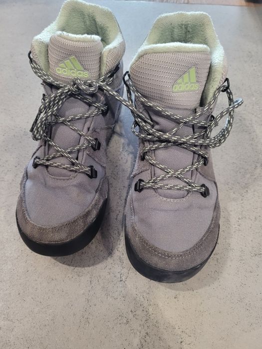Buty Adidas Climawarm Snowpitch  r. 36 i 2/3