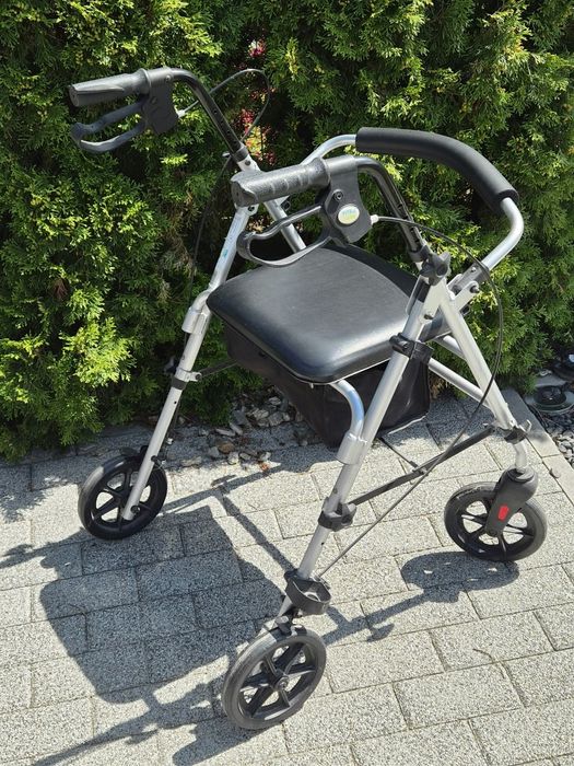 Balkonik Rocky Vitea Care używany