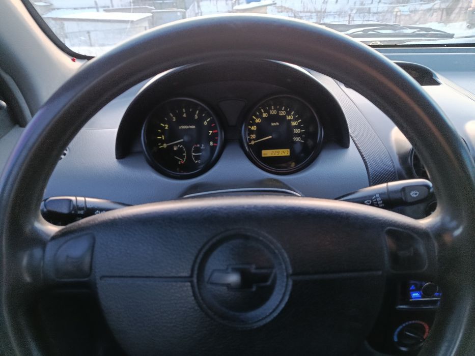 Chevrolet Aveo  2004 года 1.5l газ бензин, Гур кондер