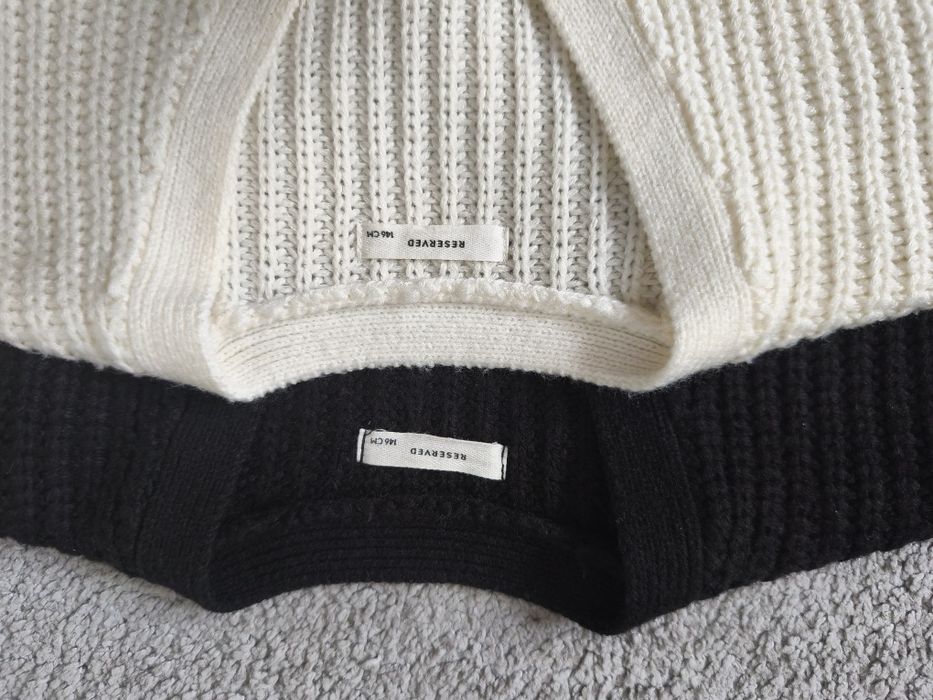 Sweterki r. 146, ecru i czarny