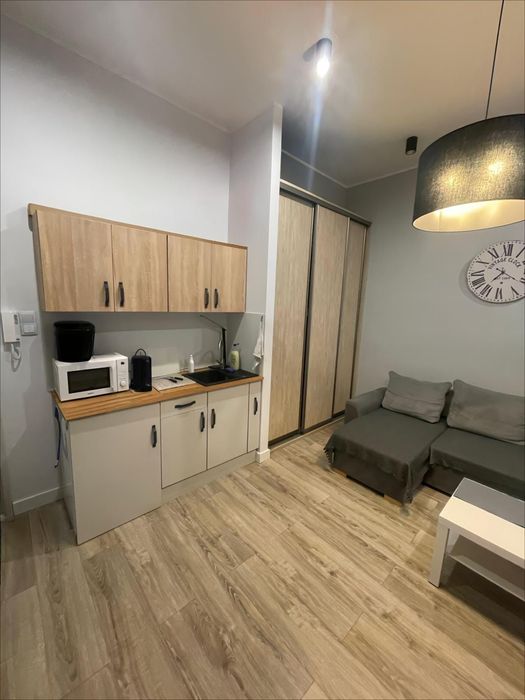 Do wynajęcia – kawalerka z klimatyzacją, centrum Poznania