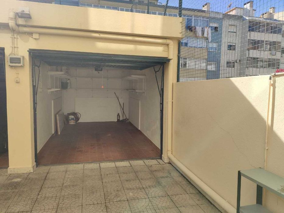 Apartamento T1+1 | Penha de França | Garagem | Arrendamento