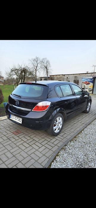 Opel Astra H 1.6 benzyna