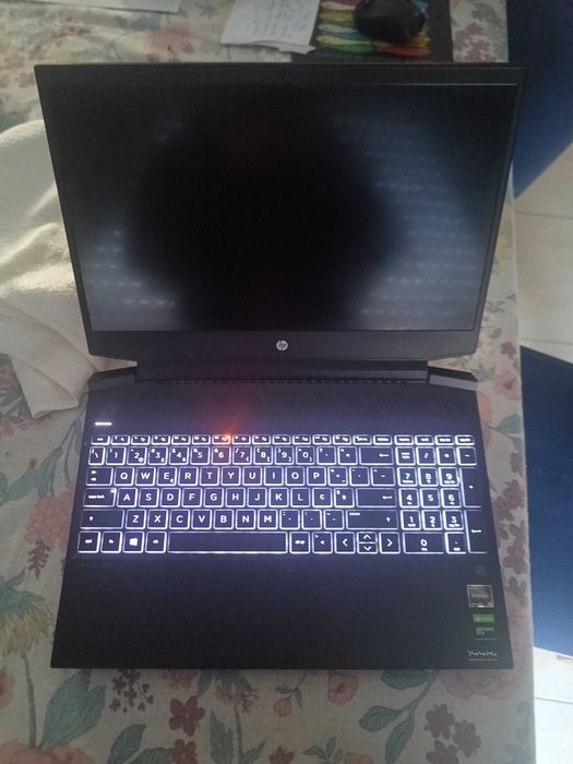 HP Pavilion Gaming Laptop 15-ec2009np (43C72EA)