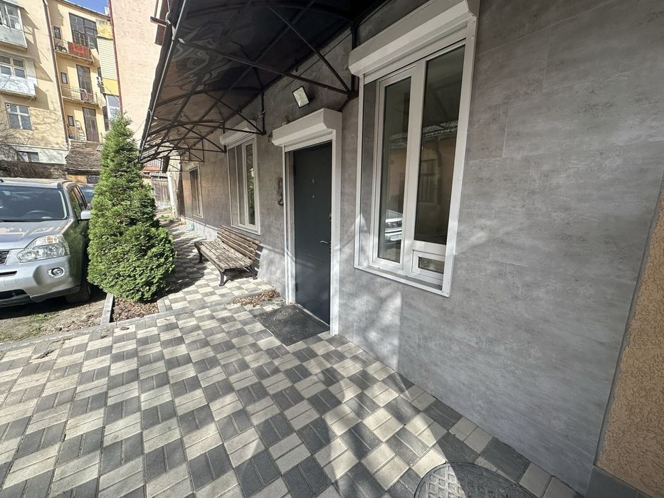 Продається приміщення в центрі міста