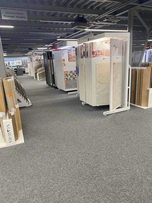 Власник здасть в оренду приміщення 1500 метрів в сучасному ТЦ