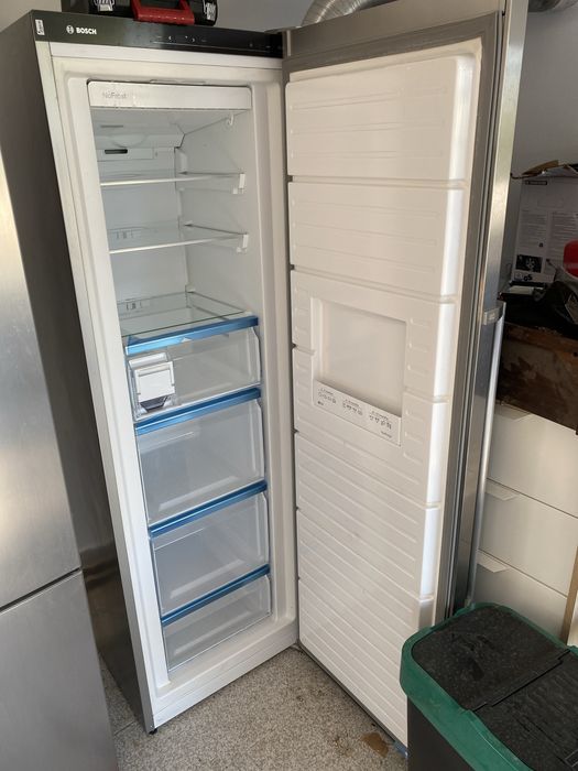 Arca vertical Bosch A++ GSN36AI3P