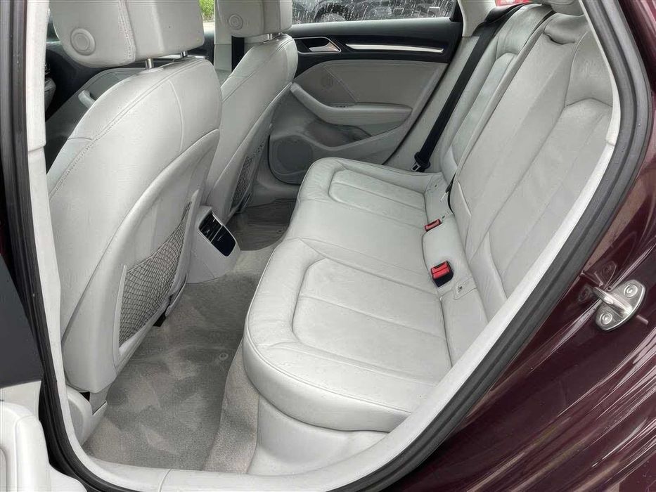 Audi A3      2016