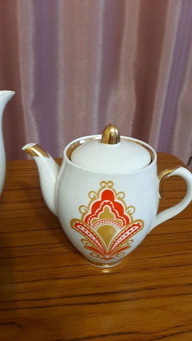 Большой чайник и заварочный