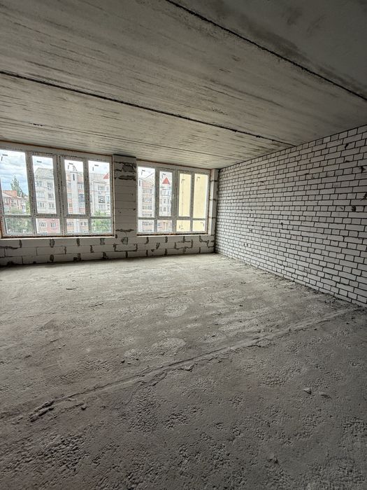 ЦЕНТР! Продам 90 кв.м 2 кімн.кв по вул. Полуботка Пушкіна Art House