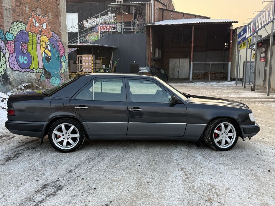 Mercedes-Benz E-Class W124 1994