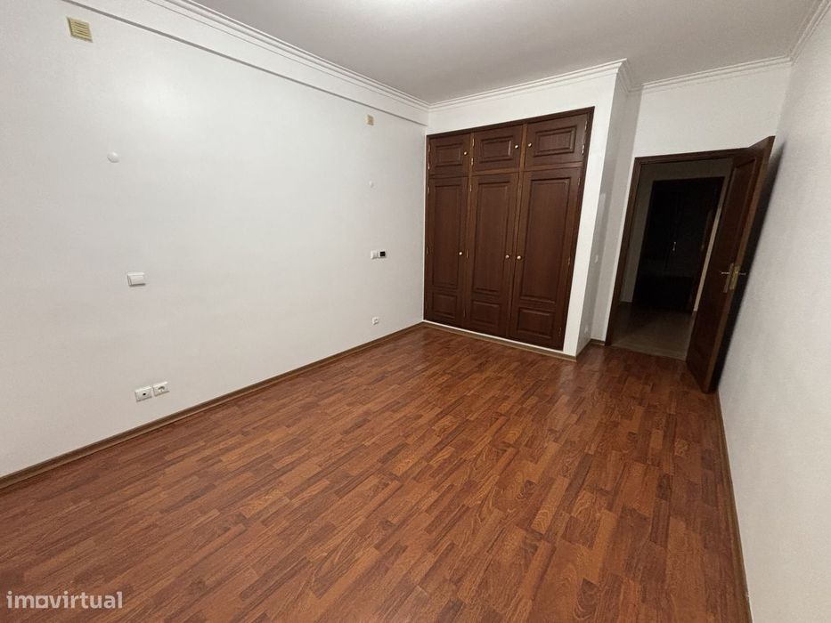 T2 Urb. Qta São Miguel  : " excelente oportunidade "