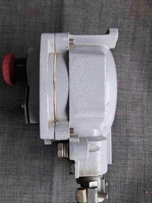 Кнопковий пост керування типу ПВК.