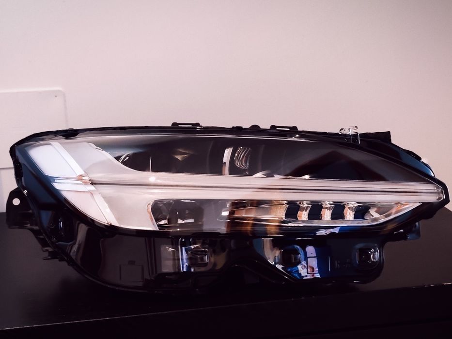 Ótica Volvo v90 s90 farol led mid original usado lado direito