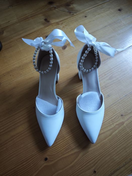 Buty weselne rozmaite 37