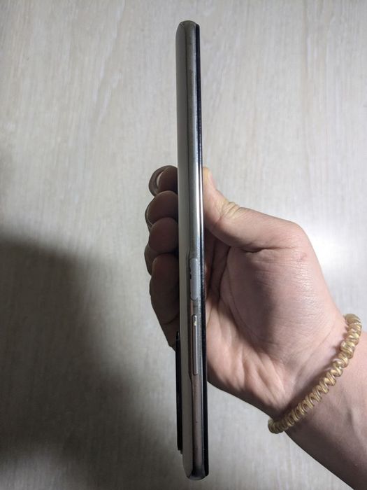 Xiaomi Mi 11T 8/128 / AMOLED 120Hz
