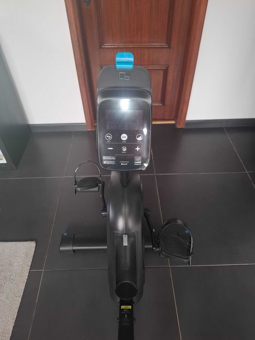 Bicicleta DOMYOS Estática Conectada e Semi Alongada