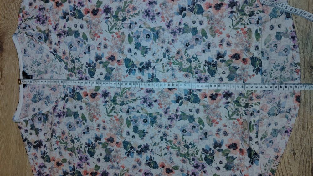 Delikatna bluzka na lato