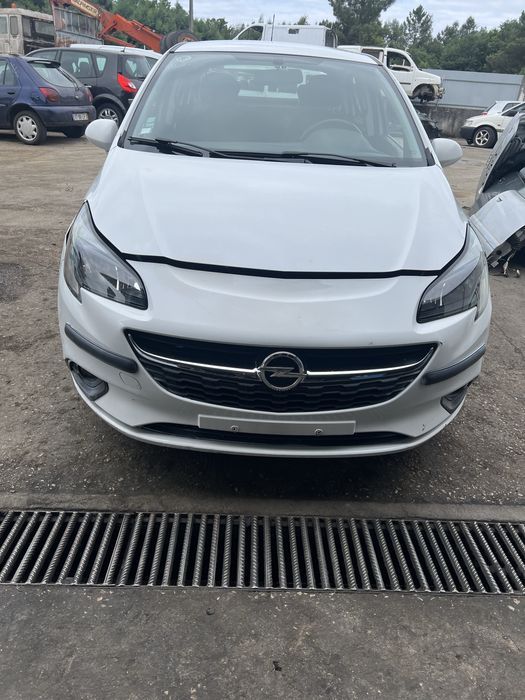 Opel Corsa E (peças)