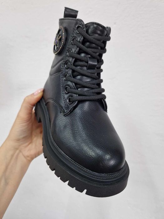 Czarne matowe kozaki ocieplane botki buty zimowe r. 28 (17,5 cm)