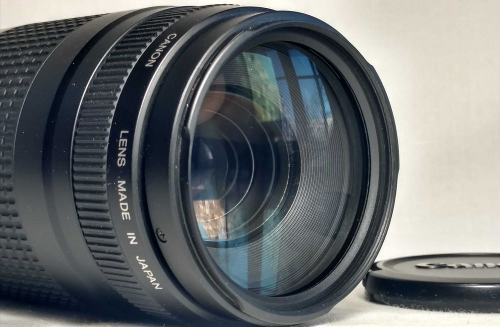 Обьектив Canon EF 75-300mm f/4-5.6II