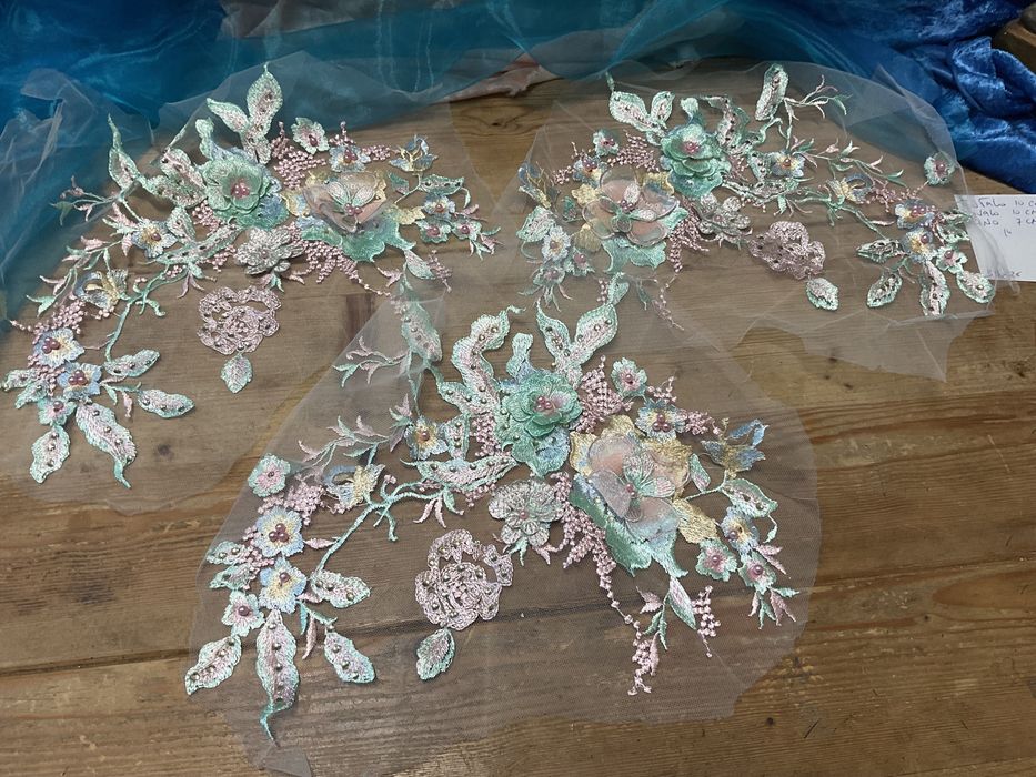 Bordados apliques 34x27 cm