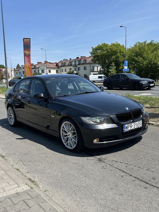 BMW E90/ Manual/ 2.0 Benzyna/ Alusy/ M-Wnętze/ Maly przebieg