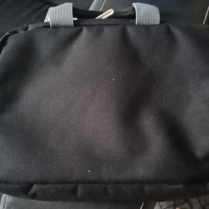 Продам сумку до нетбука.