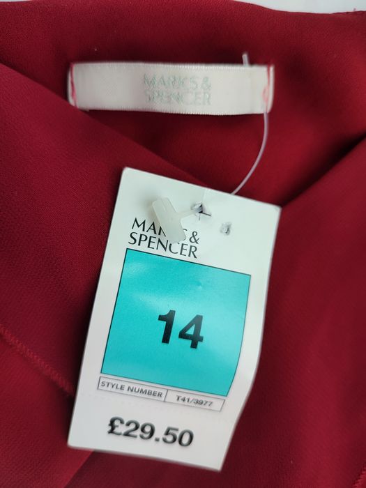 Блуза з рюшами червоного кольору. Marks & Spencer