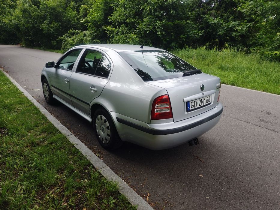 1,6 benzyna/lpg,  dobry samochód