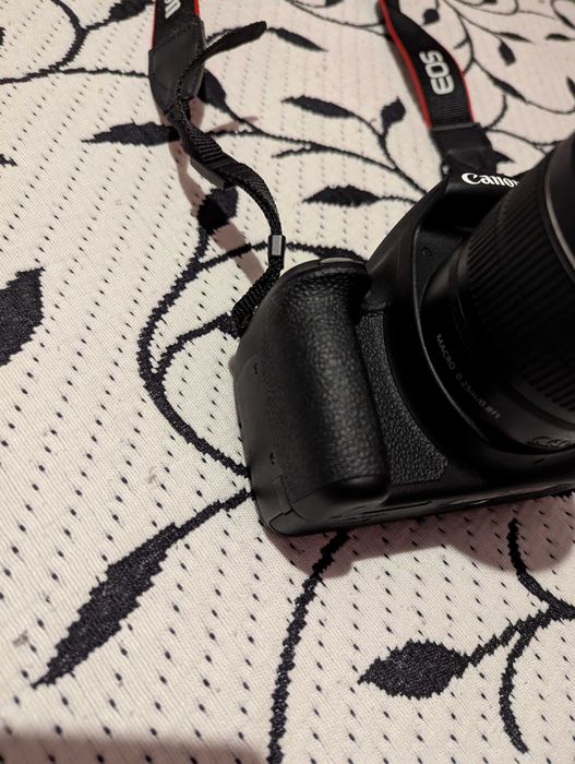 Canon EOS 1200D com acessórios