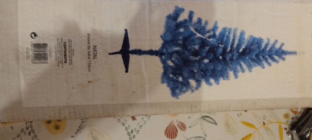 vendo árvore de natal em ótimo estado.