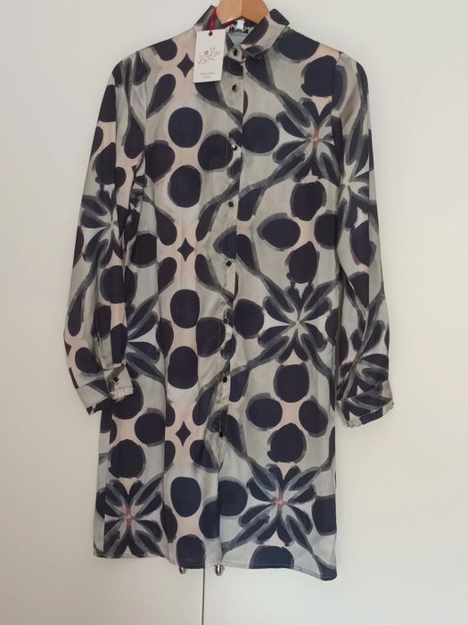 Vestido manga comprida. Tecido viscoso, boa qualidade