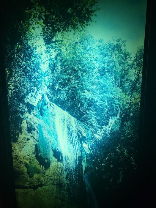 Картина с подсветкой водопад