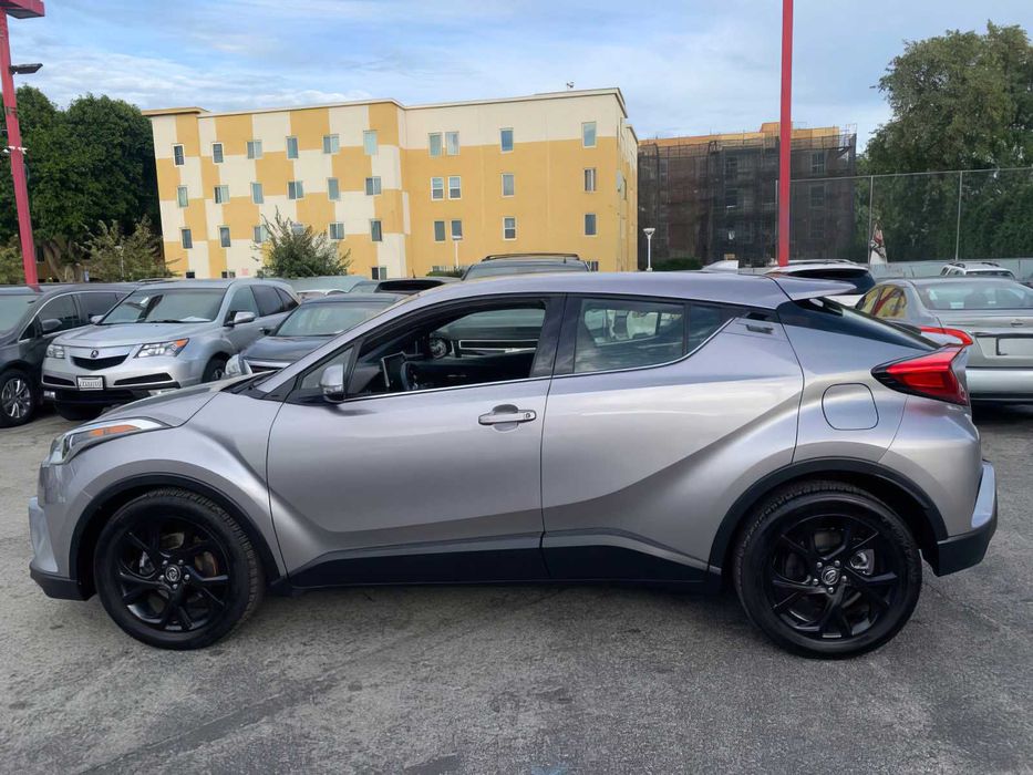 Toyota C-HR Limited      2019