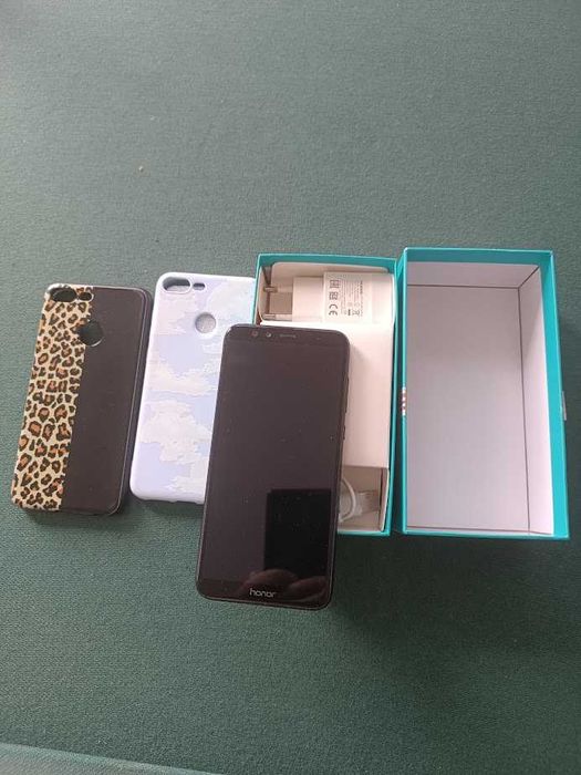 Телефон Huawei Honor  9 Lite  +чехлы