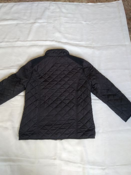 Продам курточку на дівчинку 6-7років