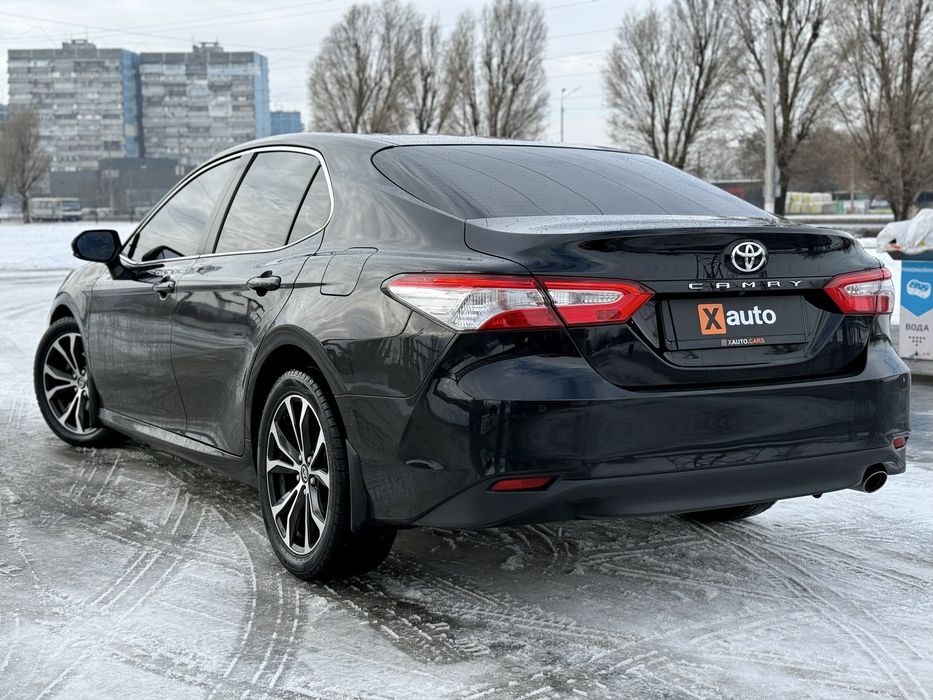Toyota Camry official