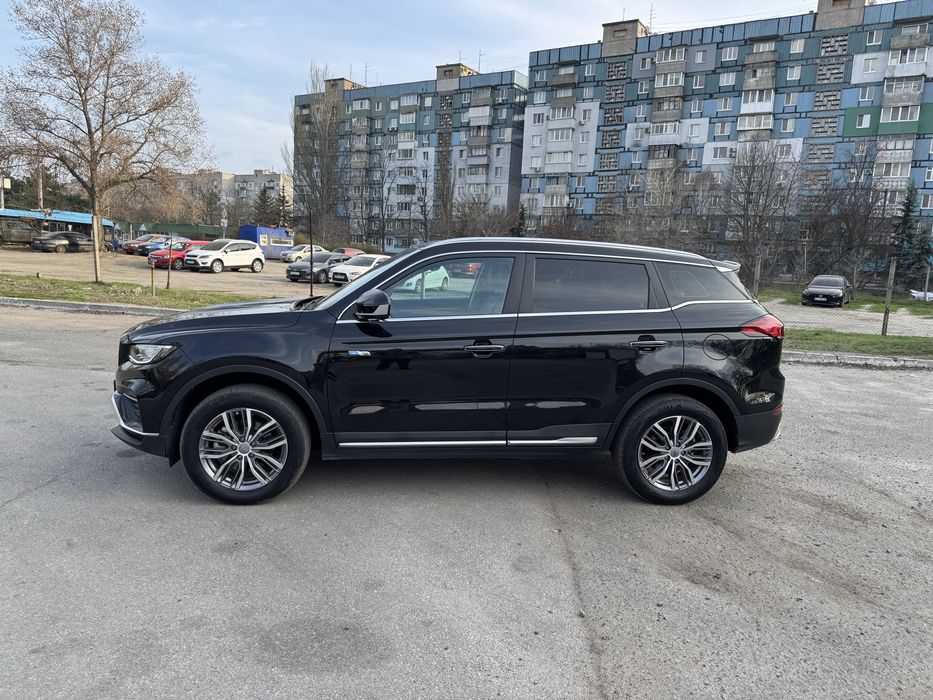 Geely AtlasPro куплен в 2024 году, на гарантии до 2029 года