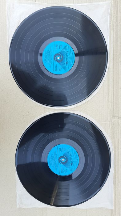 Beatles, винтажный альбом из двух пластинок , студия Балкантон