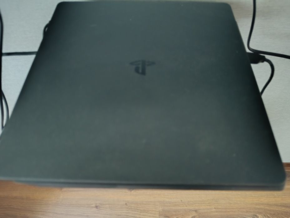 Playstation 4 slim