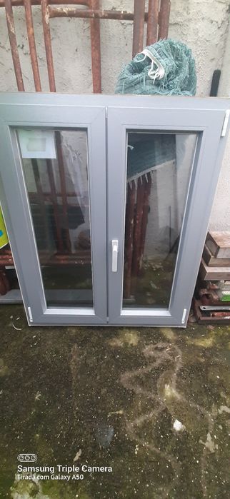 Janela pvc oxilobatente.