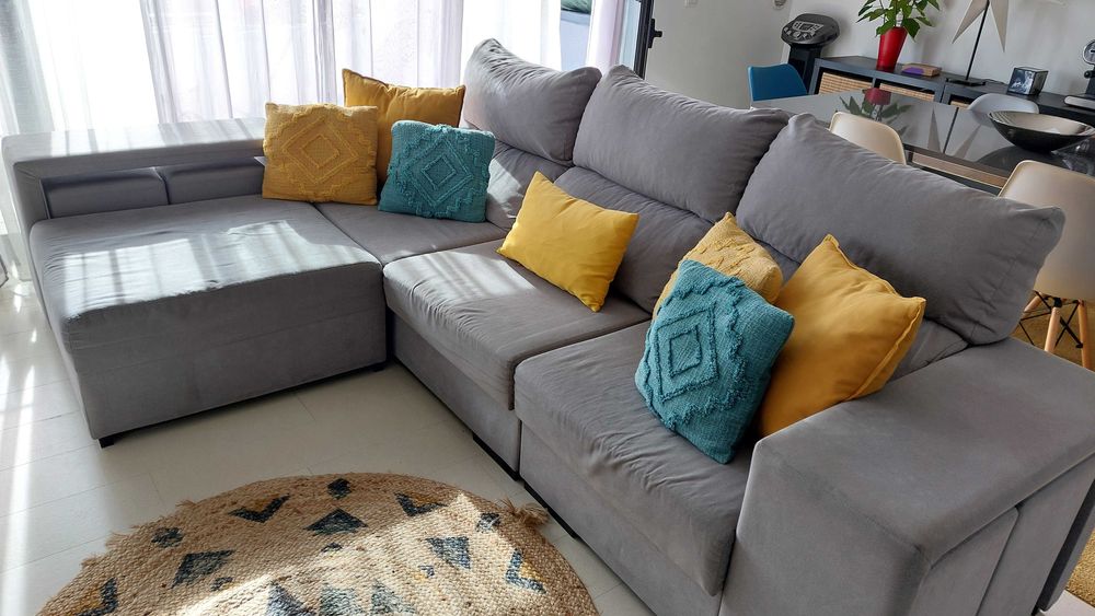 Sofá chaise-long cinza